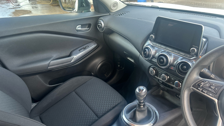 Nissan Juke 1.0 DiG-T 114 Acenta 5dr Petrol Hatchback